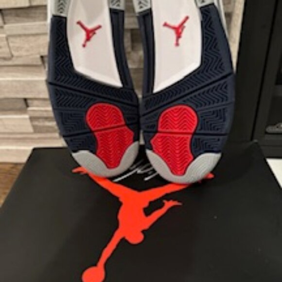 Air Jordan 4 Retro GS "Midnight Navy". Size 7y - Picture 4 of 7